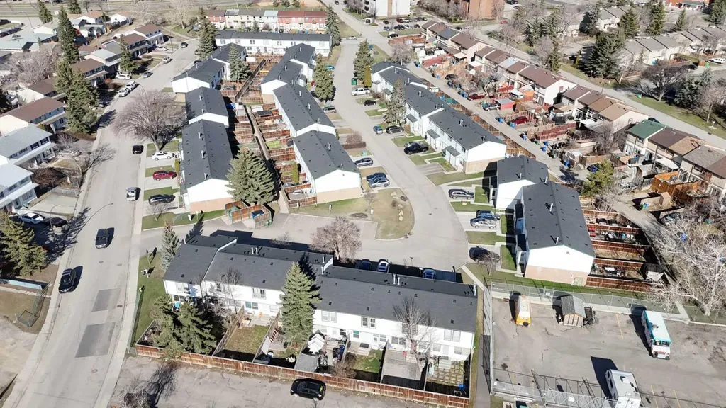 100 Pennsylvania Road SE Calgary AB T2A 4Y8