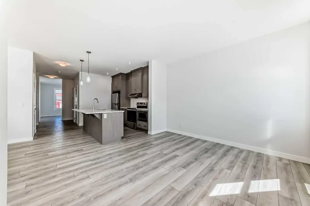 121 Ambleside Heath NW Calgary AB T3P1S4