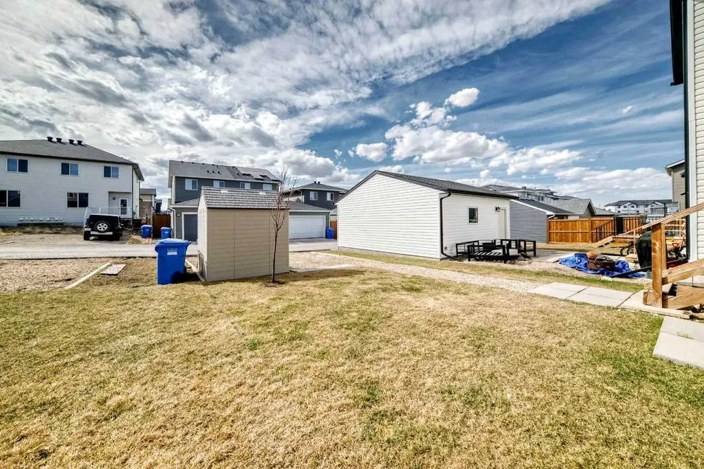 121 Ambleside Heath NW Calgary AB T3P1S4