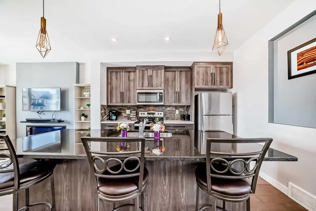 1016 Lanark Boulevard SE Airdrie AB T4A 3L6