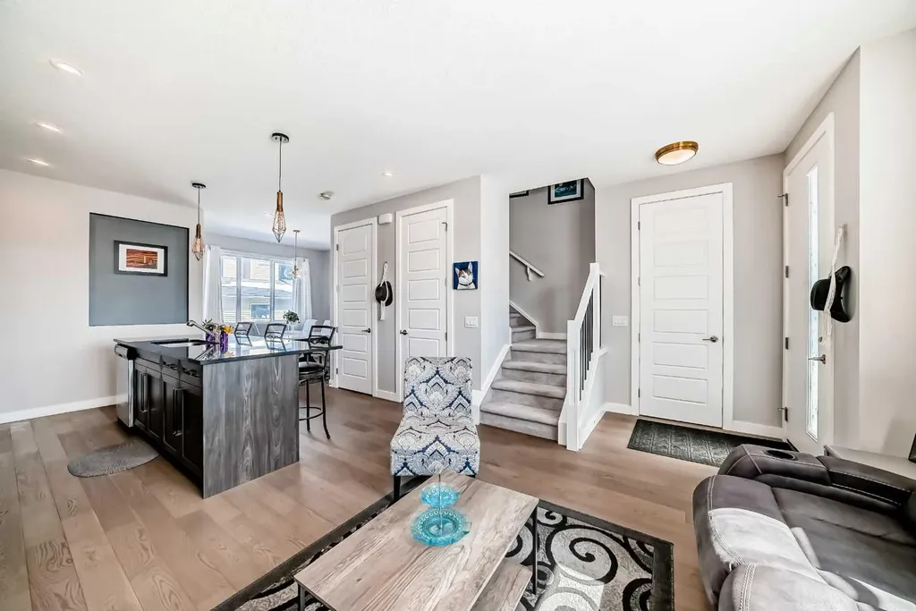 1016 Lanark Boulevard SE Airdrie AB T4A 3L6