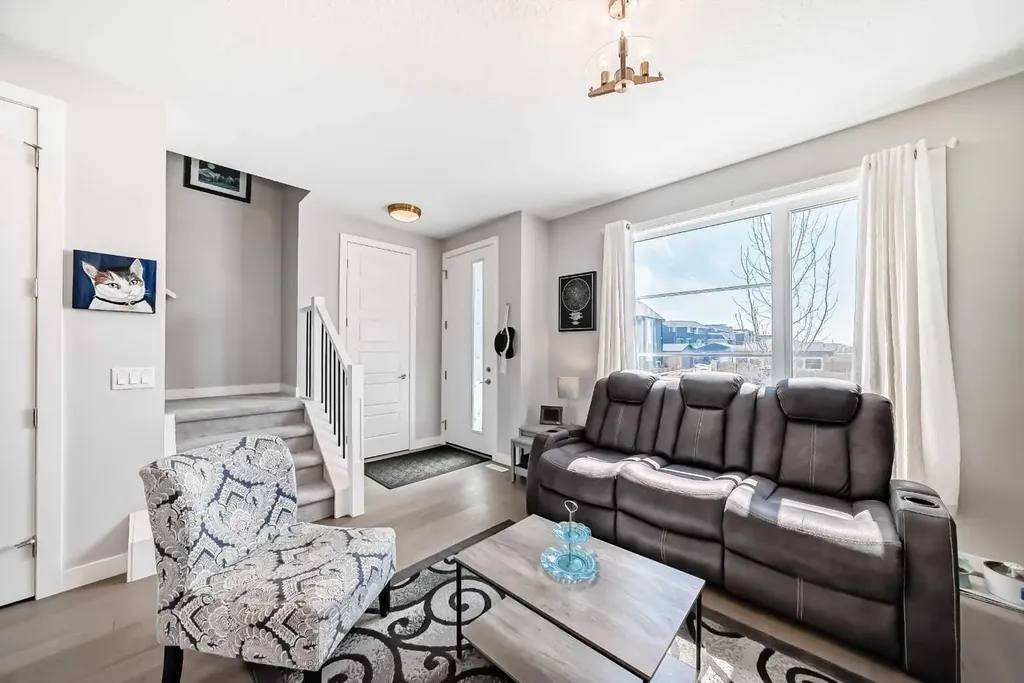 1016 Lanark Boulevard SE Airdrie AB T4A 3L6