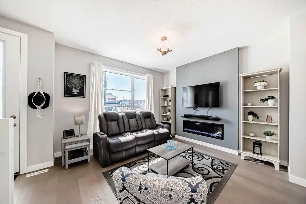 1016 Lanark Boulevard SE Airdrie AB T4A 3L6