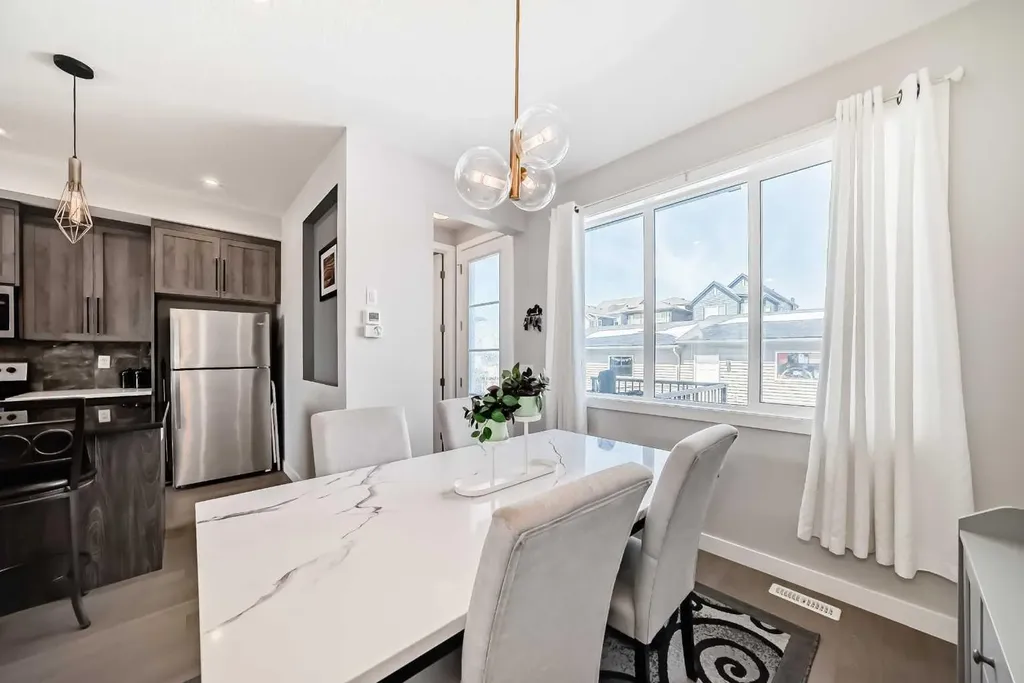 1016 Lanark Boulevard SE Airdrie AB T4A 3L6