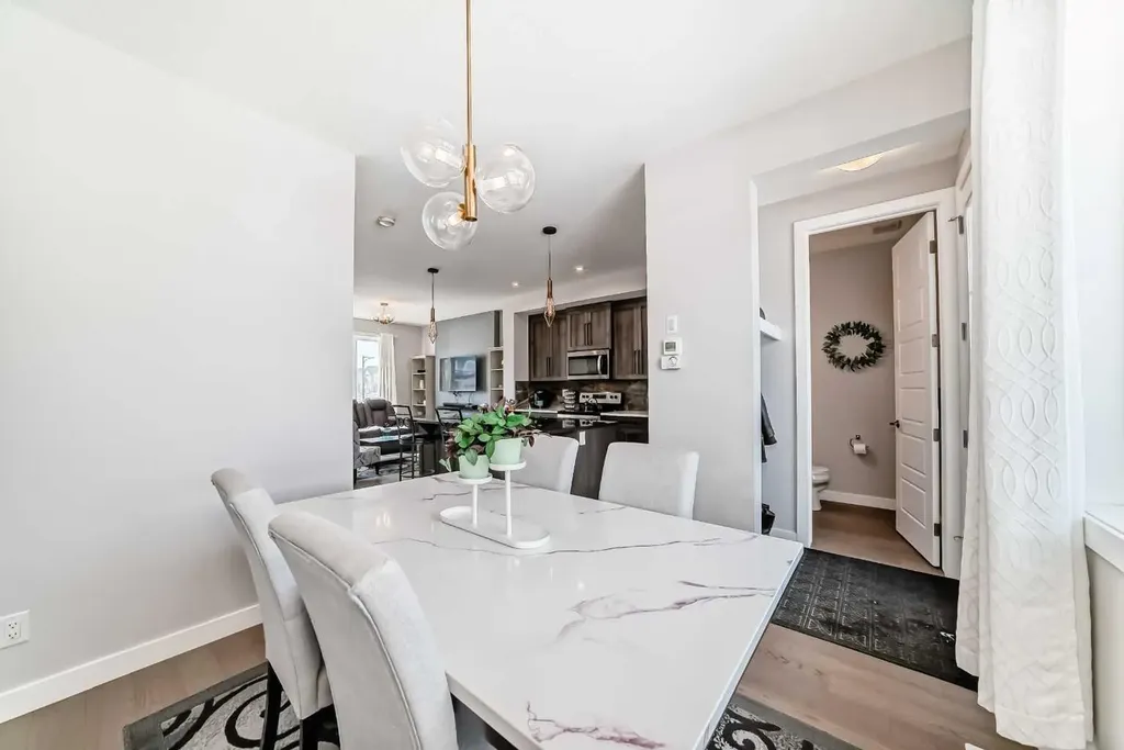 1016 Lanark Boulevard SE Airdrie AB T4A 3L6