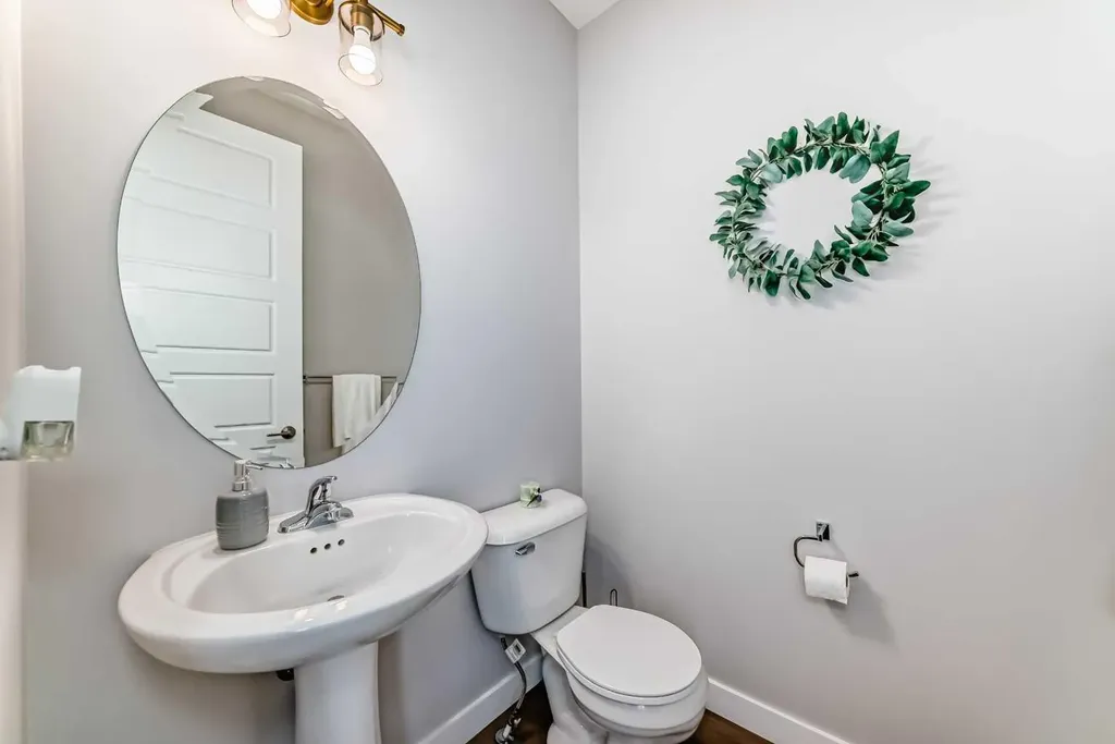 1016 Lanark Boulevard SE Airdrie AB T4A 3L6