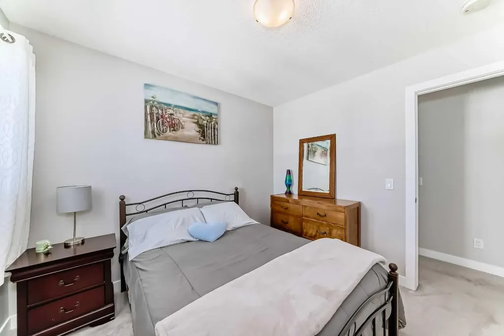 1016 Lanark Boulevard SE Airdrie AB T4A 3L6
