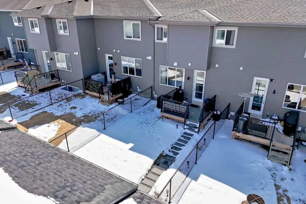 1016 Lanark Boulevard SE Airdrie AB T4A 3L6