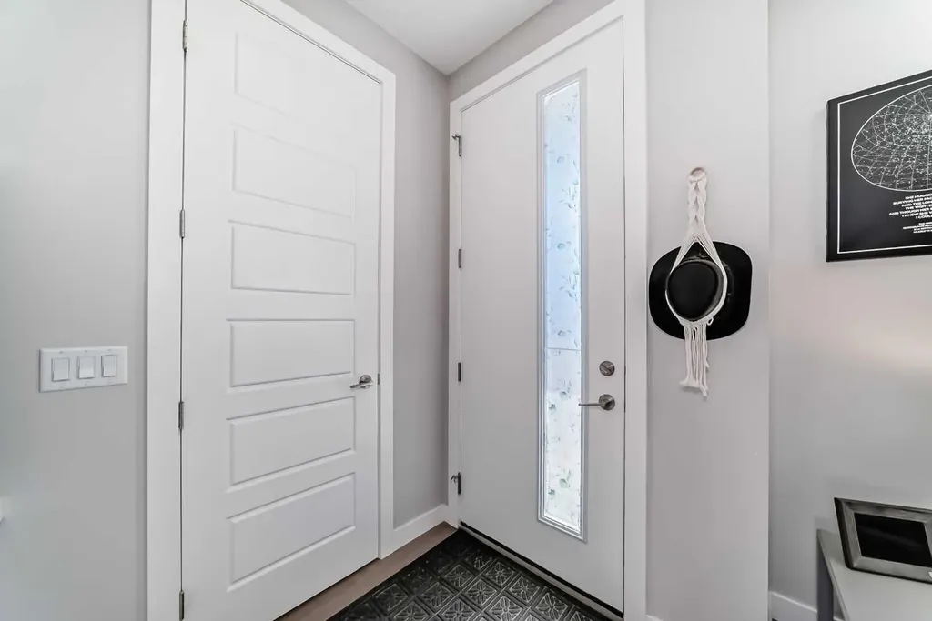 1016 Lanark Boulevard SE Airdrie AB T4A 3L6