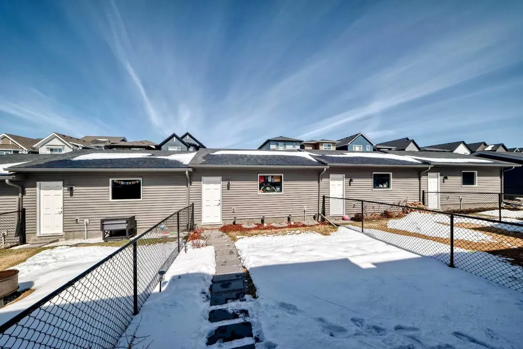 1016 Lanark Boulevard SE Airdrie AB T4A 3L6
