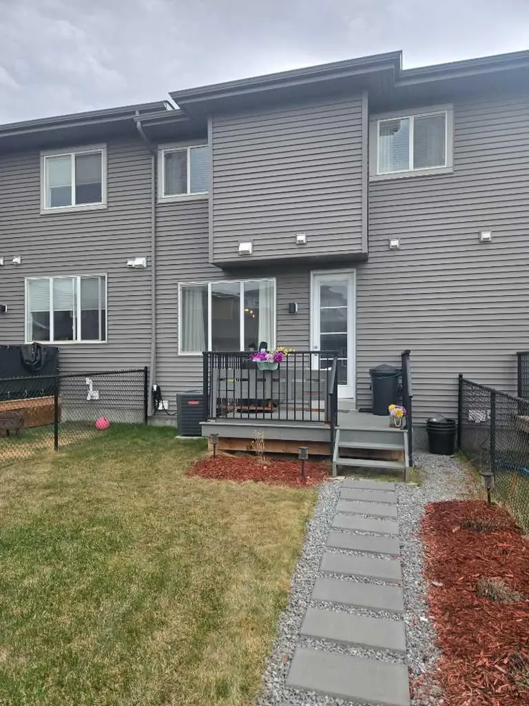 1016 Lanark Boulevard SE Airdrie AB T4A 3L6