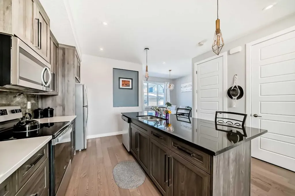 1016 Lanark Boulevard SE Airdrie AB T4A 3L6