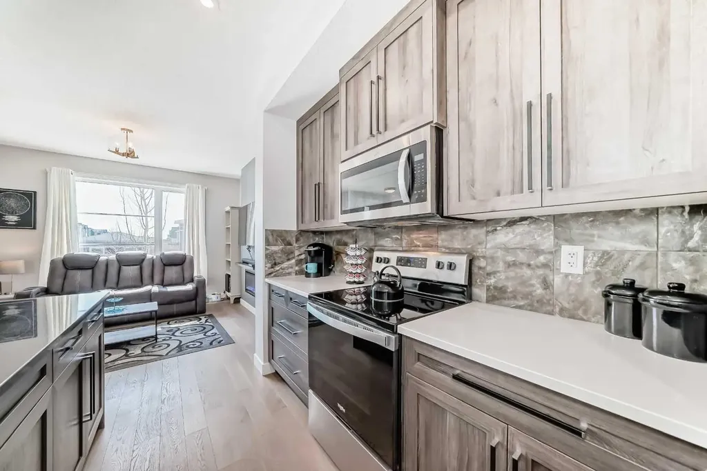 1016 Lanark Boulevard SE Airdrie AB T4A 3L6