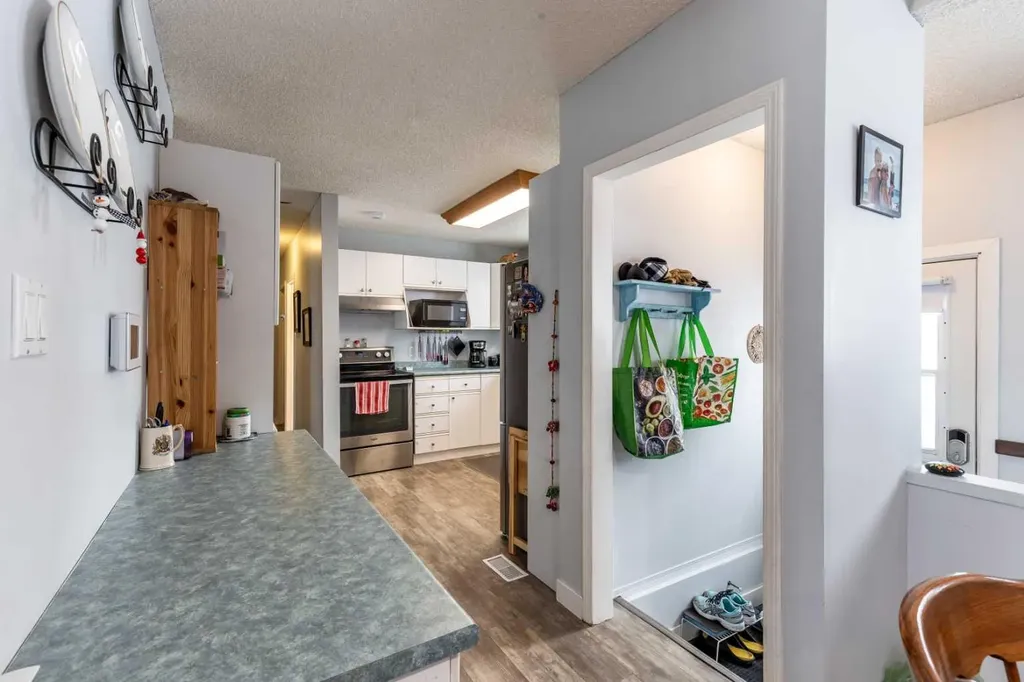 2405 16 Avenue SE Medicine Hat AB T1A 3T5