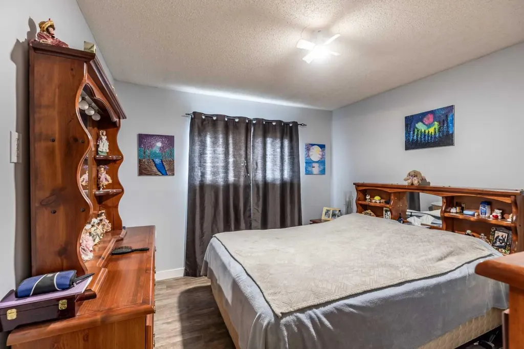 2405 16 Avenue SE Medicine Hat AB T1A 3T5