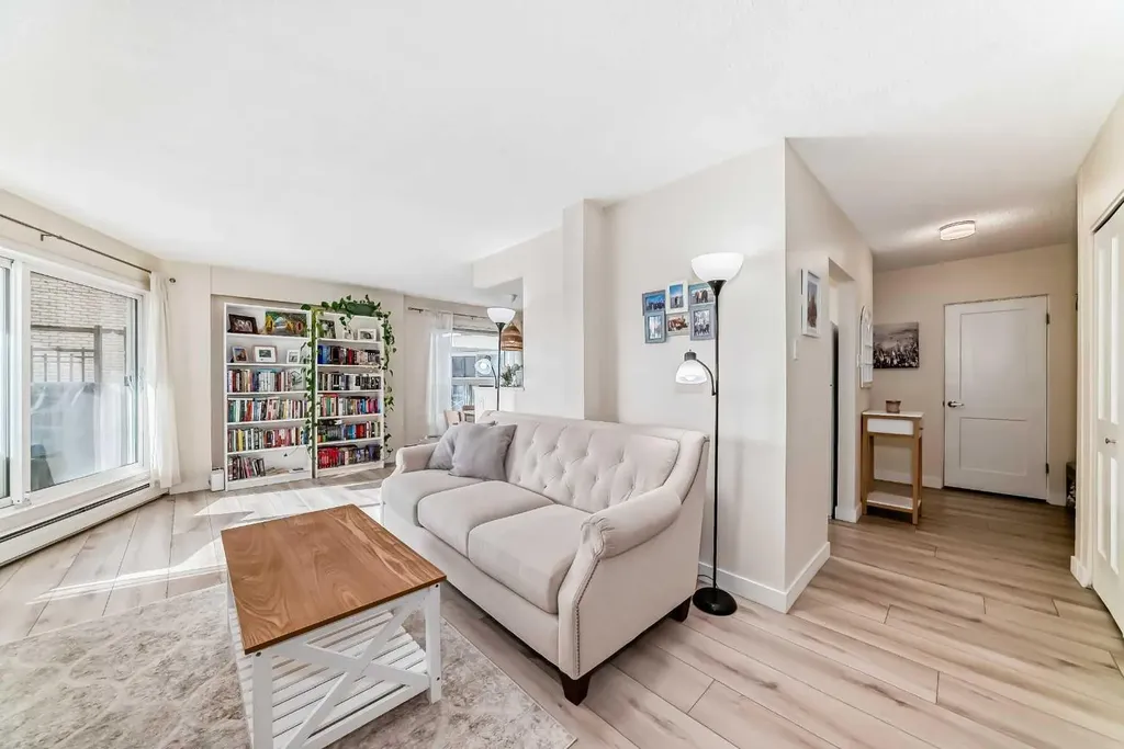 520 Cedar Crescent SW Calgary AB T3C 2Y8