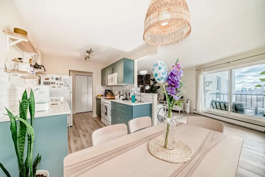 520 Cedar Crescent SW Calgary AB T3C 2Y8