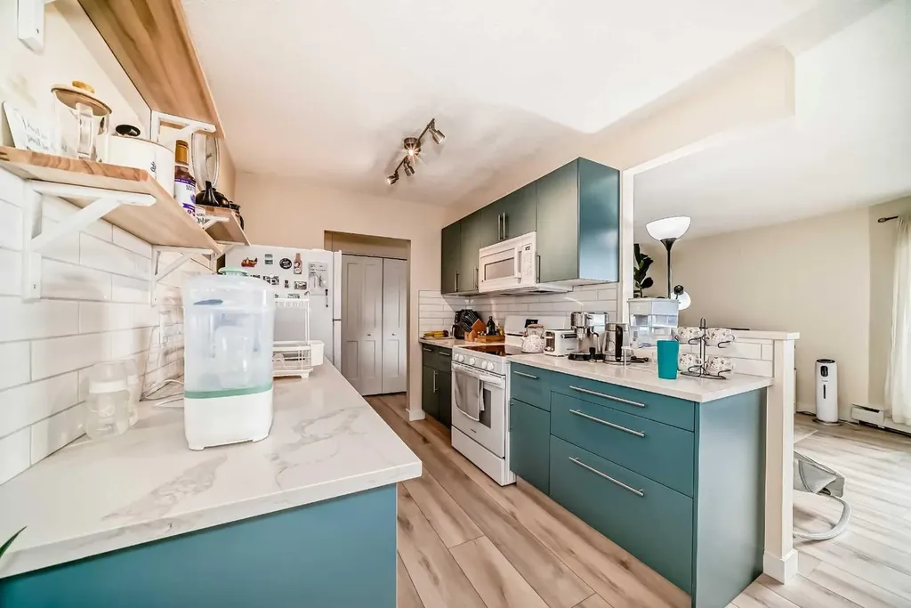 520 Cedar Crescent SW Calgary AB T3C 2Y8