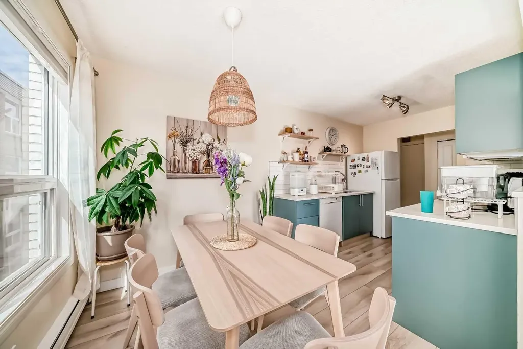 520 Cedar Crescent SW Calgary AB T3C 2Y8