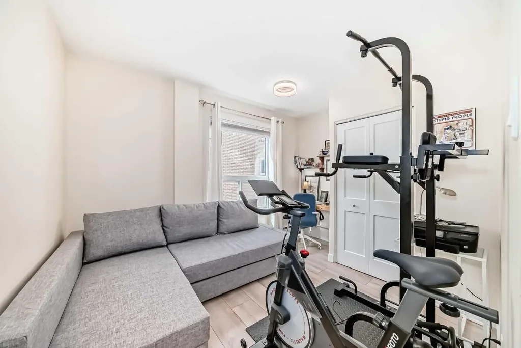 520 Cedar Crescent SW Calgary AB T3C 2Y8