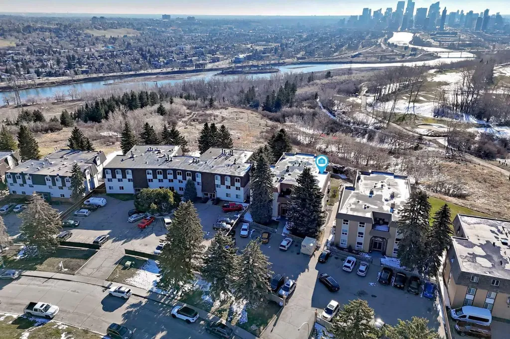 520 Cedar Crescent SW Calgary AB T3C 2Y8