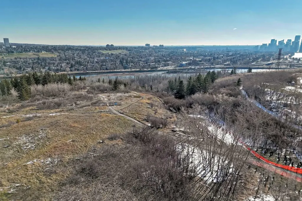 520 Cedar Crescent SW Calgary AB T3C 2Y8