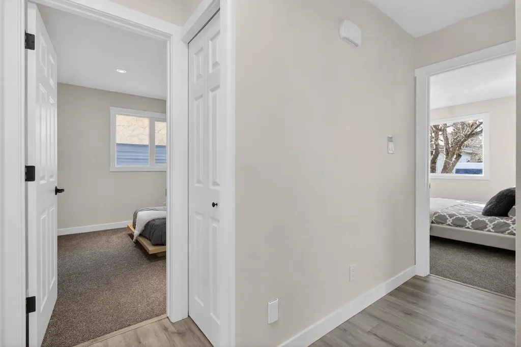 203 Lynnover Place SE Calgary AB T2C 1L5