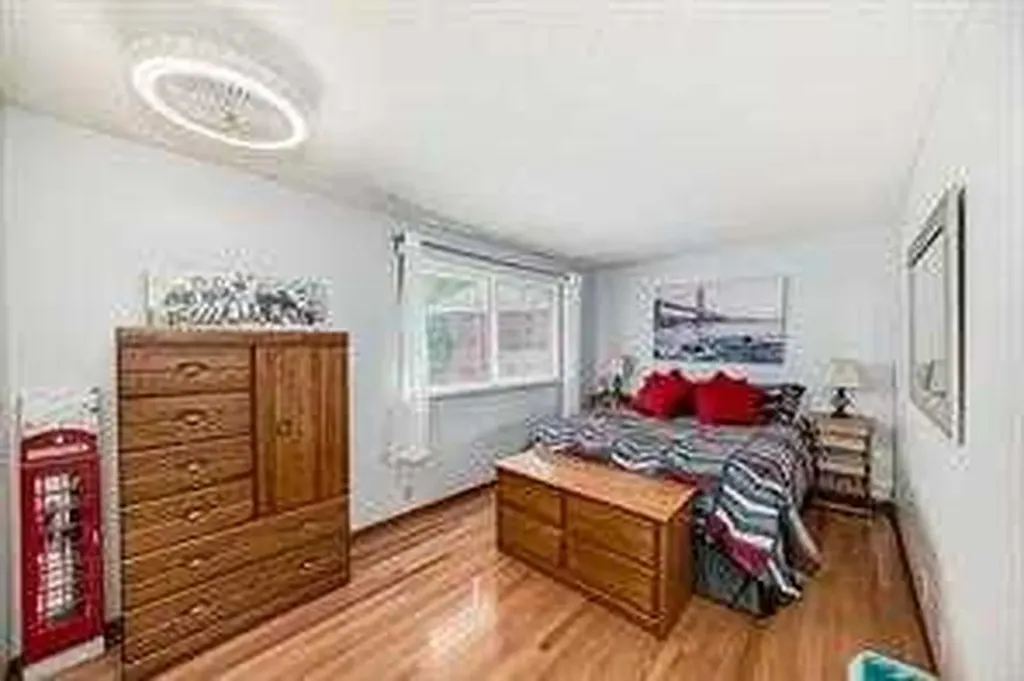 420 Whitehorn Place NE Calgary AB T1Y2B1