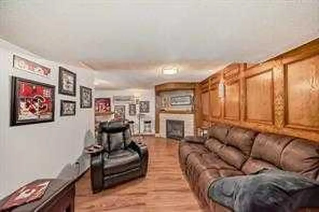 420 Whitehorn Place NE Calgary AB T1Y2B1