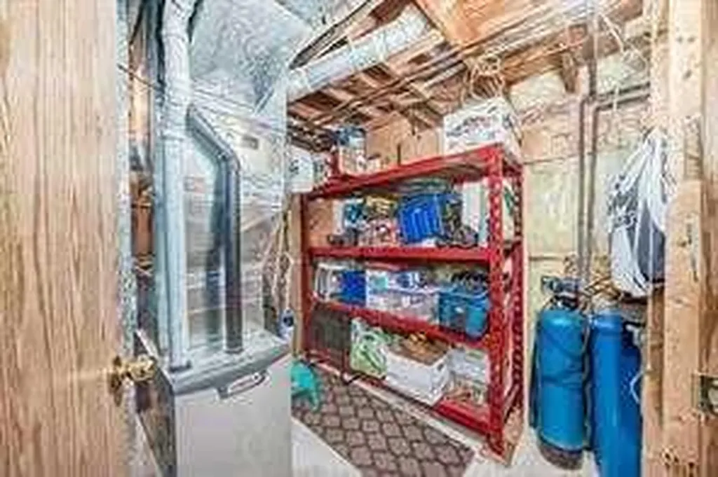 420 Whitehorn Place NE Calgary AB T1Y2B1