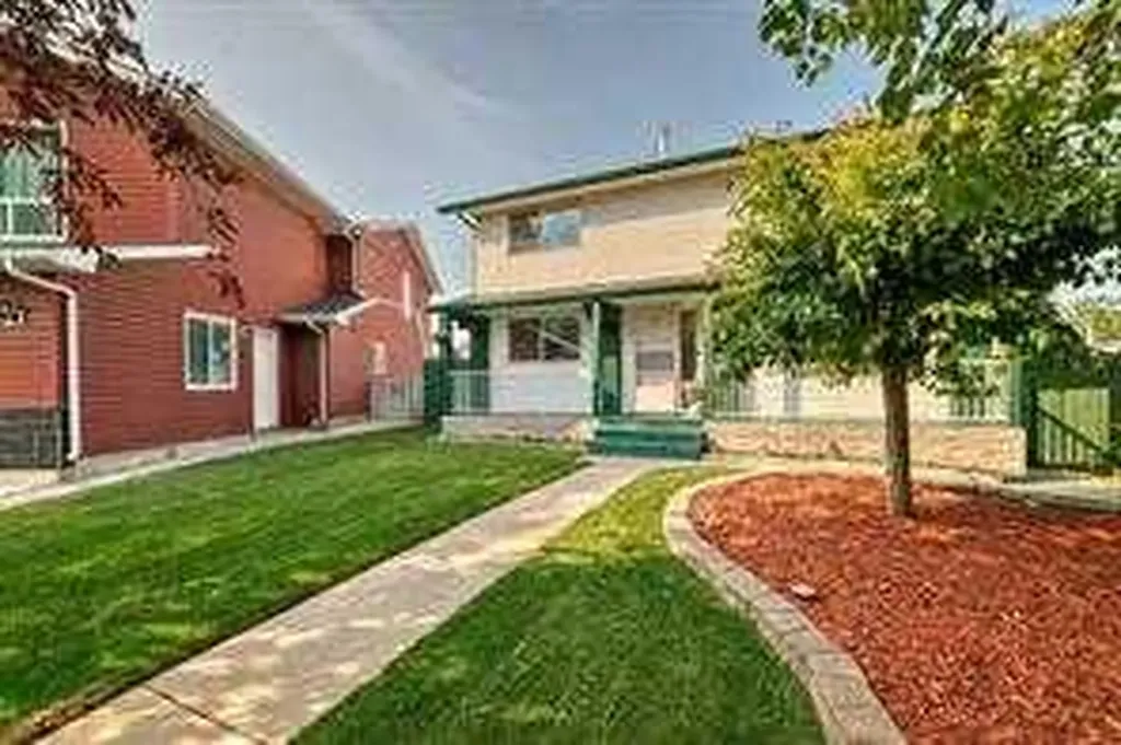 420 Whitehorn Place NE Calgary AB T1Y2B1