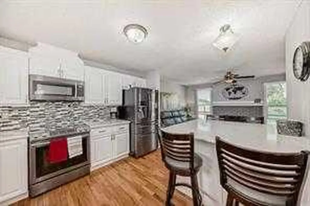 420 Whitehorn Place NE Calgary AB T1Y2B1