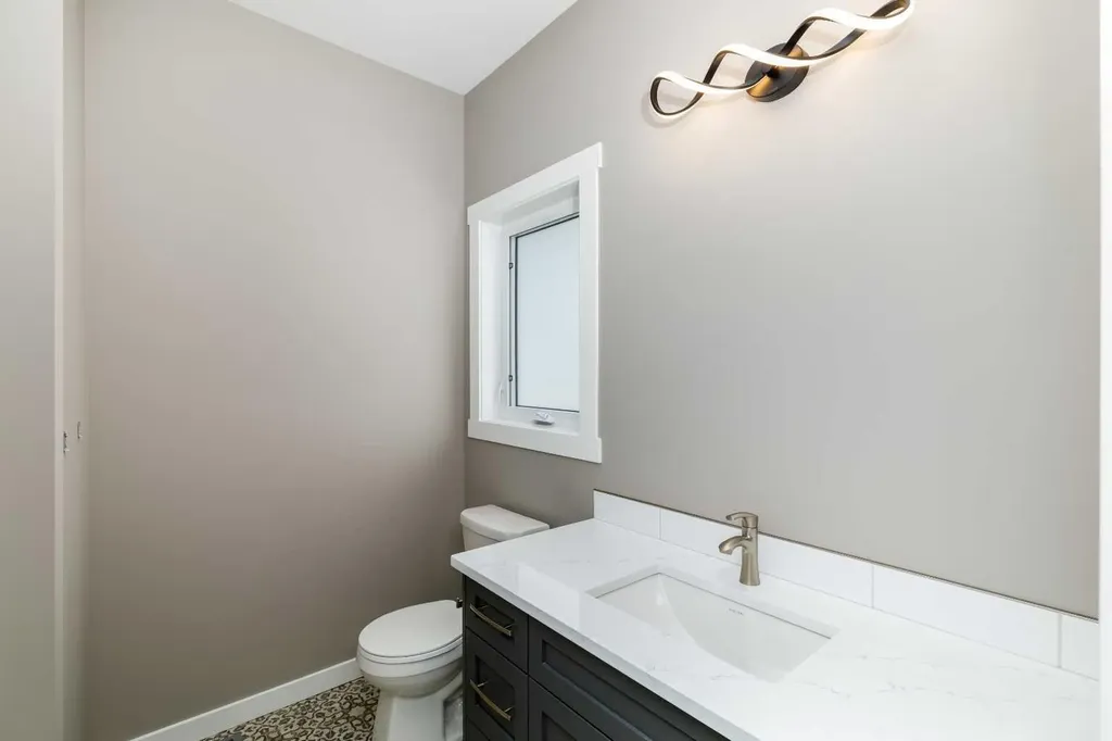 52 Everson Close Red Deer AB T4P 3H8