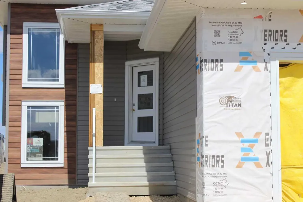 52 Everson Close Red Deer AB T4P 3H8