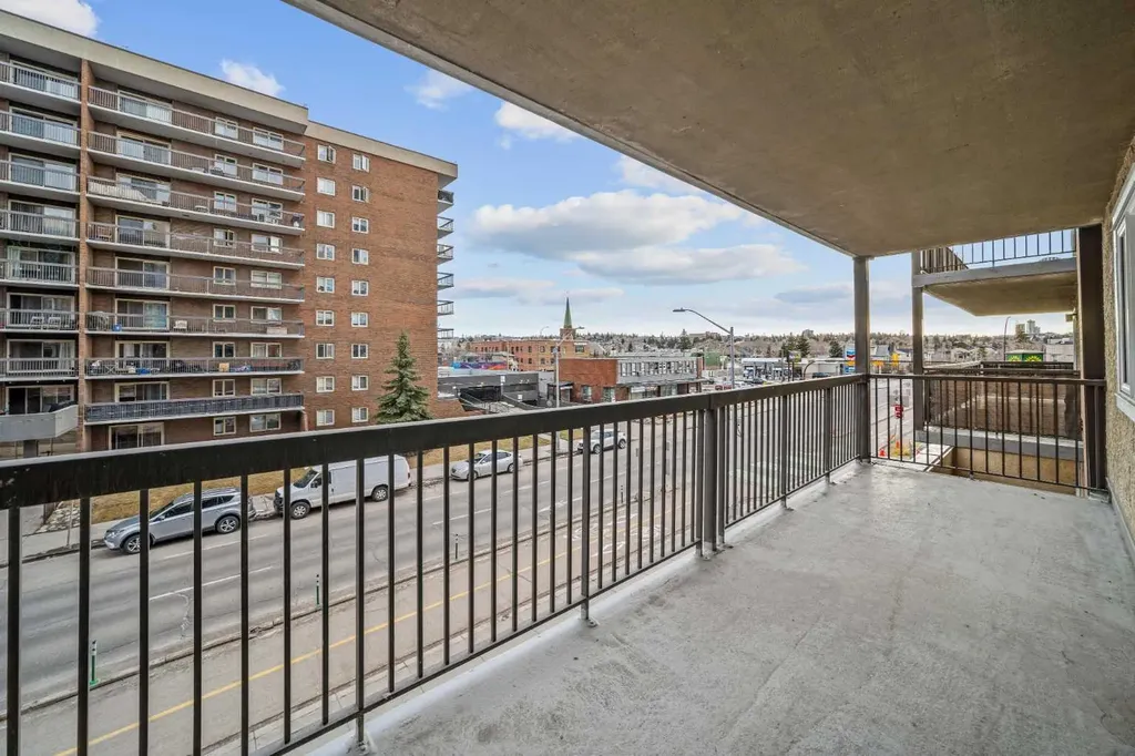 1334 12 Avenue SW Calgary AB T3C 3R9