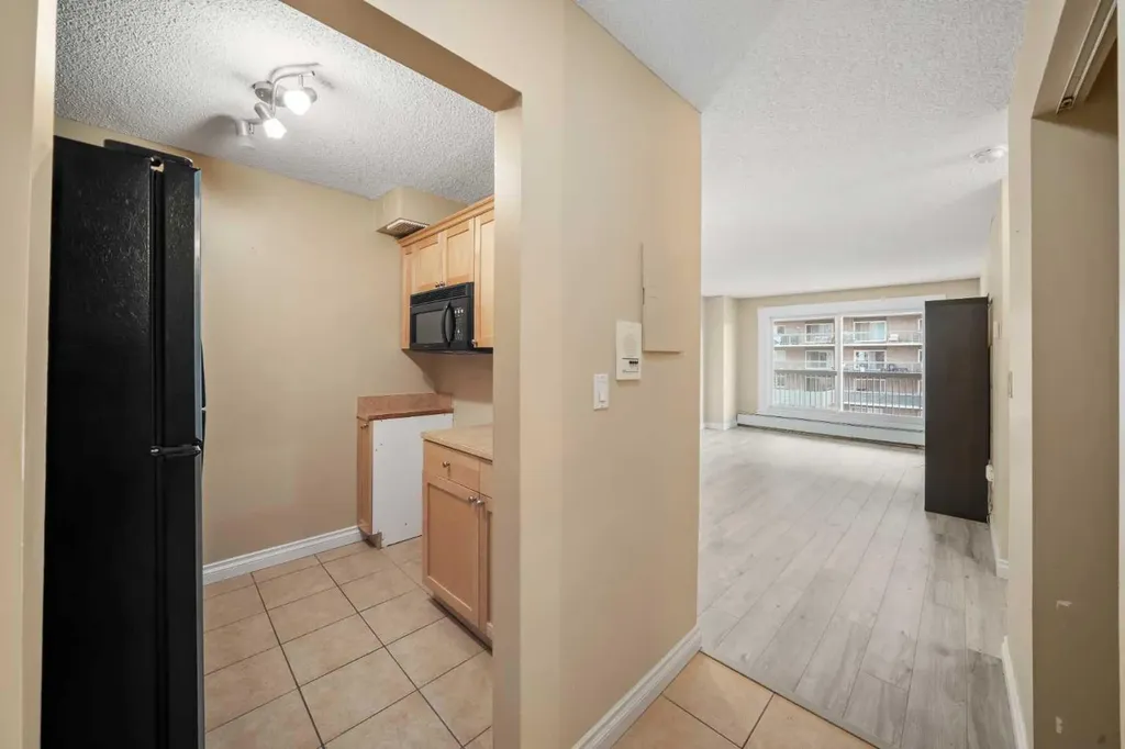 1334 12 Avenue SW Calgary AB T3C 3R9