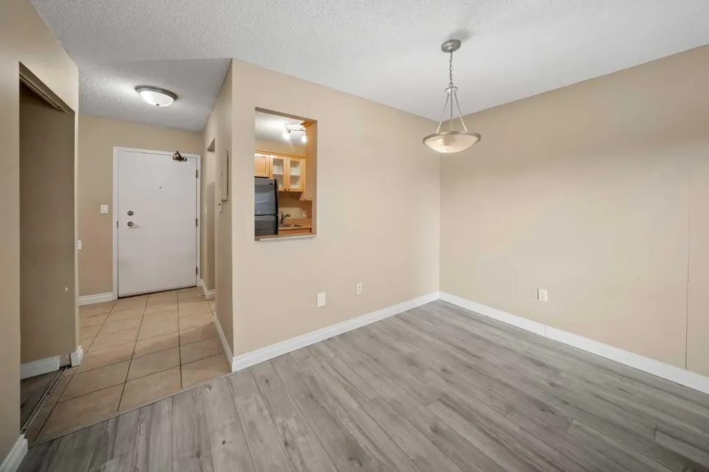 1334 12 Avenue SW Calgary AB T3C 3R9