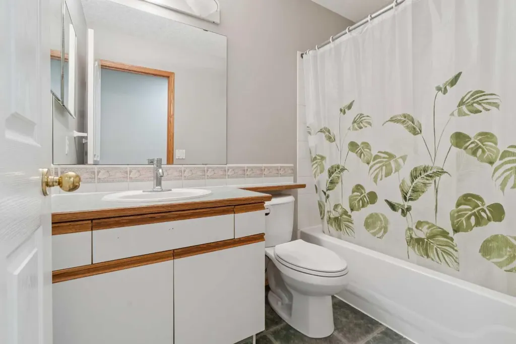 10 Bow Ridge Lane Cochrane AB T4C 1T6