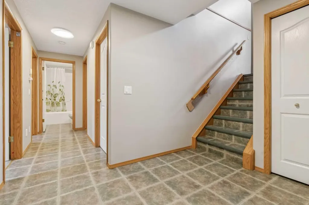 10 Bow Ridge Lane Cochrane AB T4C 1T6