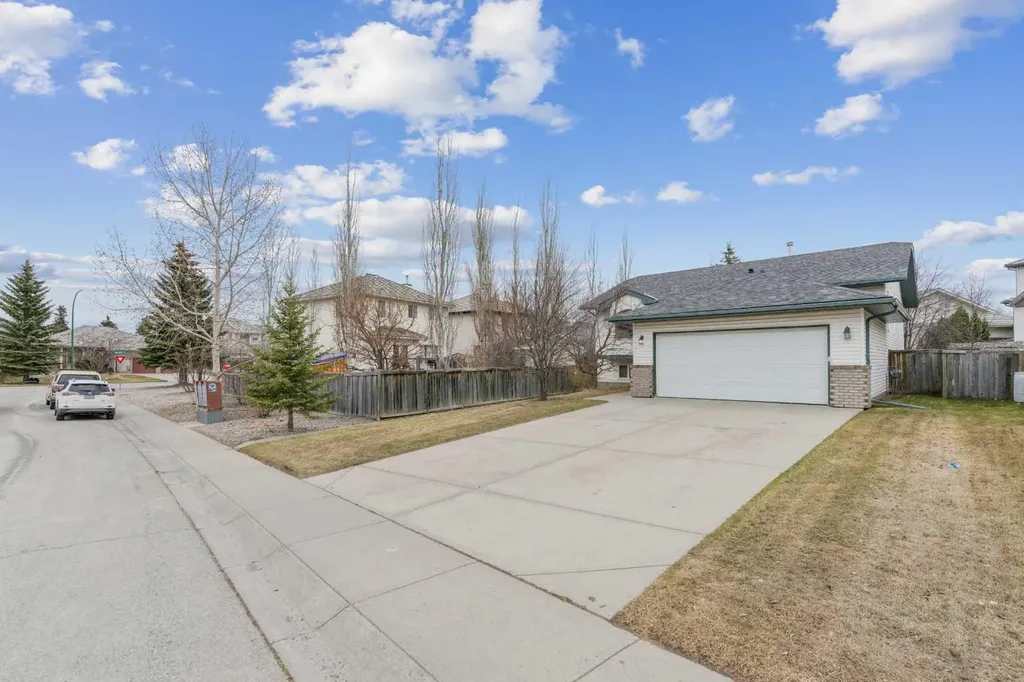 10 Bow Ridge Lane Cochrane AB T4C 1T6