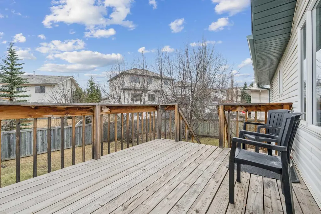 10 Bow Ridge Lane Cochrane AB T4C 1T6