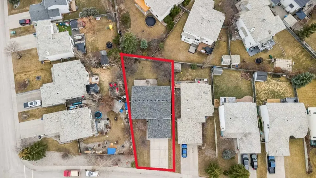 10 Bow Ridge Lane Cochrane AB T4C 1T6
