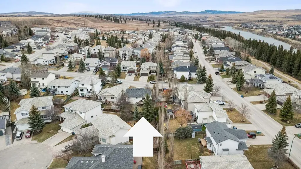 10 Bow Ridge Lane Cochrane AB T4C 1T6