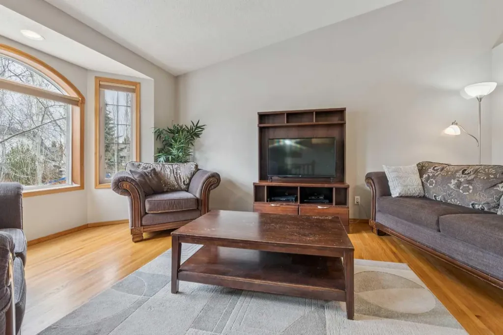 10 Bow Ridge Lane Cochrane AB T4C 1T6