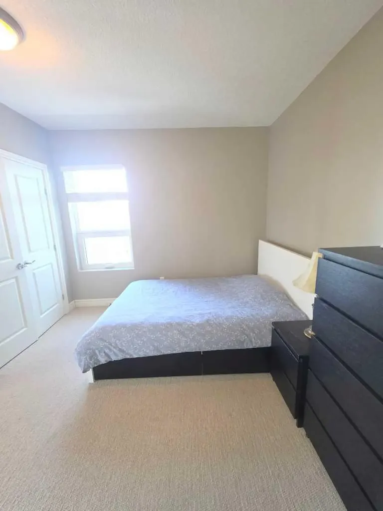 910 5 Avenue SW Calgary AB T2P 0C3