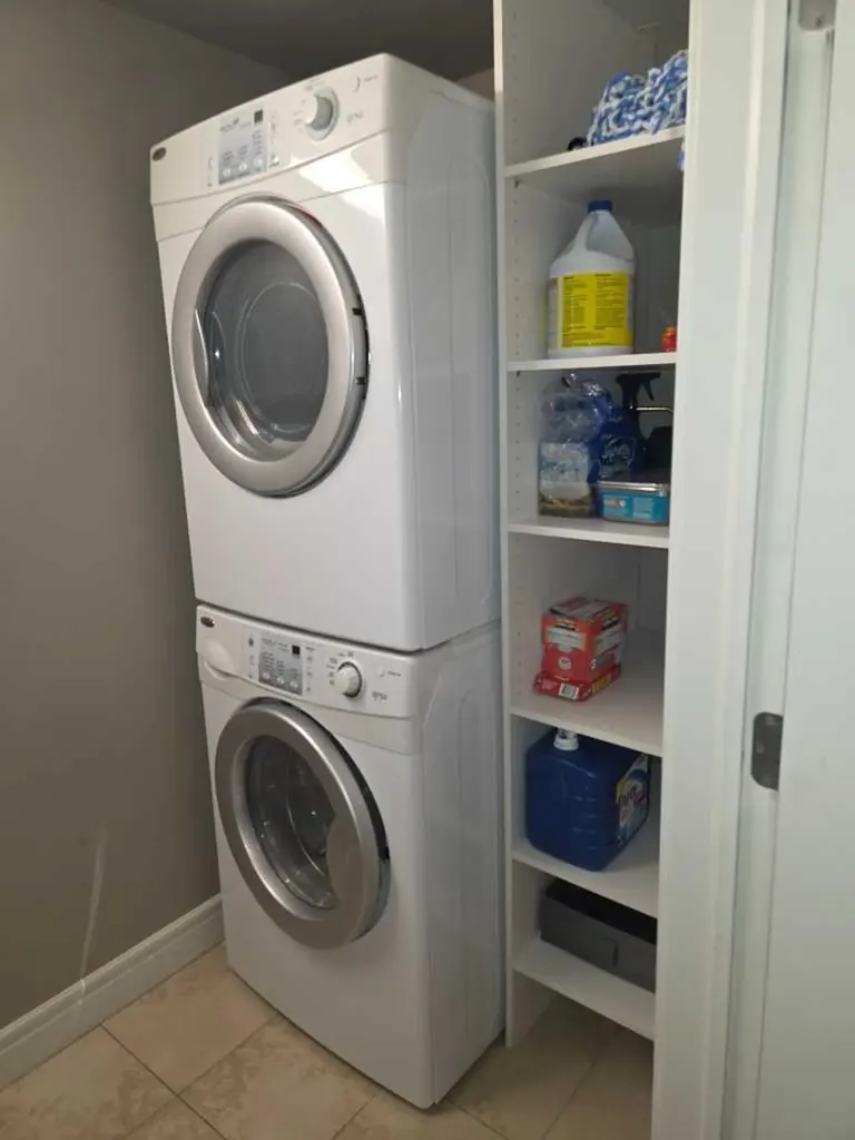 910 5 Avenue SW Calgary AB T2P 0C3