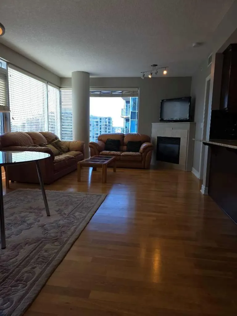 910 5 Avenue SW Calgary AB T2P 0C3