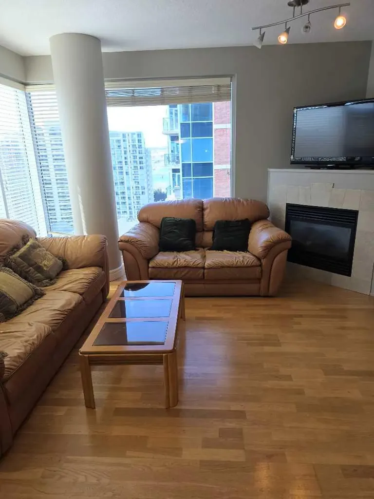 910 5 Avenue SW Calgary AB T2P 0C3
