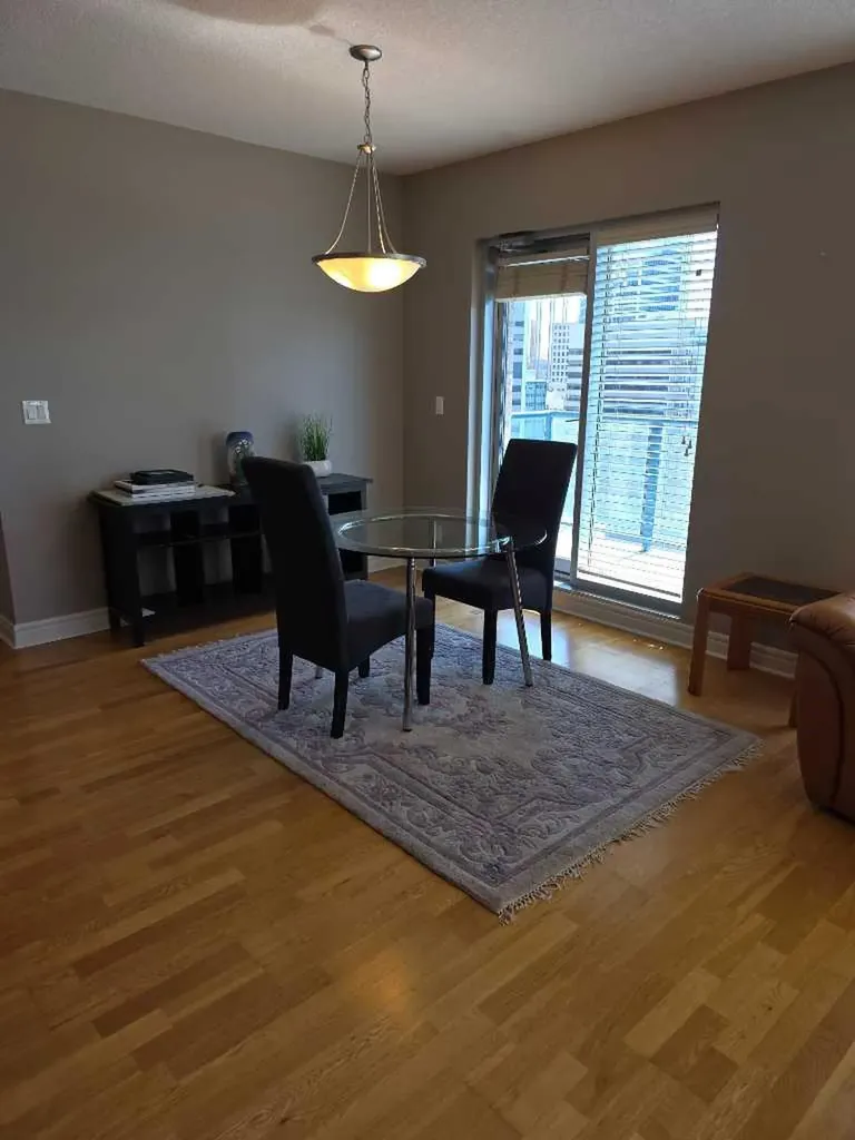 910 5 Avenue SW Calgary AB T2P 0C3