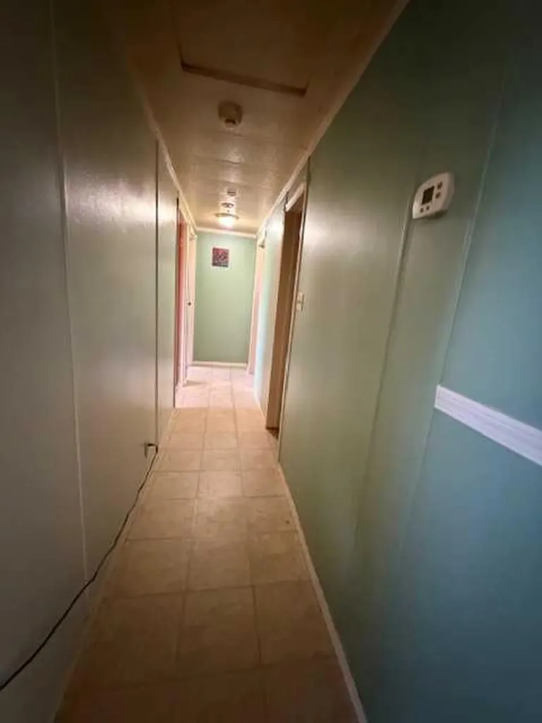 6026 13 Avenue Edson AB T7E 1N6